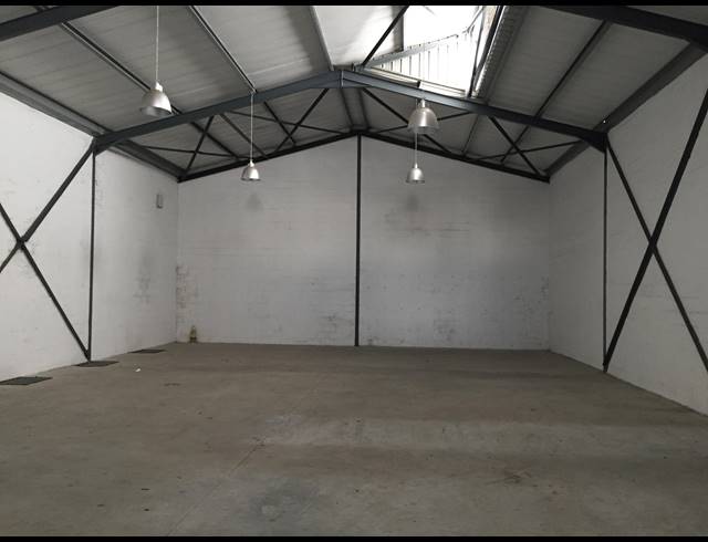 700M² WAREHOUSE RENTED IN CAPRICORN